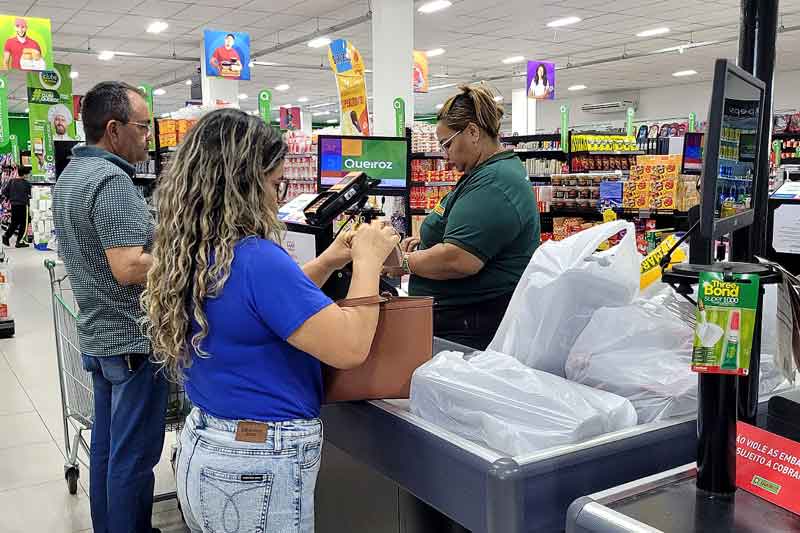 Comércio-se-prepara-para-as-festas-de-fim-de-ano-e-Grupo-Queiroz-espera-crescimento-de-30%-nas-vendas