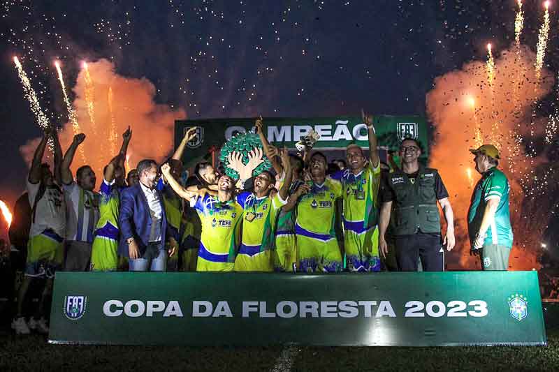 Em-Uricurituba,-seleção-de-Tefé-se-consagra-a-grande-campeã-da-Copa-da-Floresta