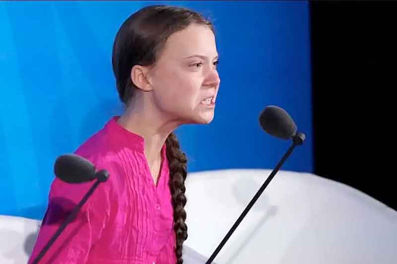 Greta-Thunberg-alega-ser-inocente-depois-de-ser-presa-durante-protesto-em-Londres