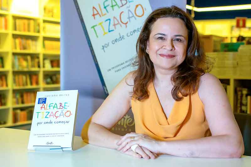 Luciana-Brites,-Livro-Alfabetização