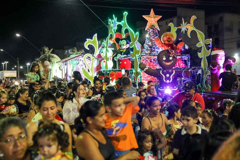 Magia-do-Natal-chega-ao-Viver-Melhor-com-a-6ª-Parada-Natalina