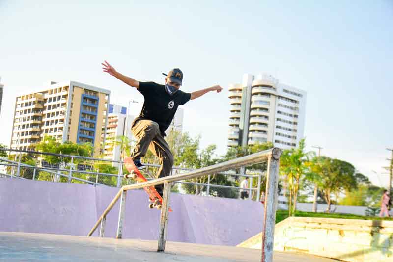 Prefeitura-reforça-bom-uso-da-pista-de-skatepark-na-Ponta-Negra