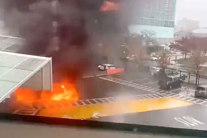 Veículo-explode-em-ponte-na-fronteira-entre-EUA-e-Canadá-e-mata-2-pessoas