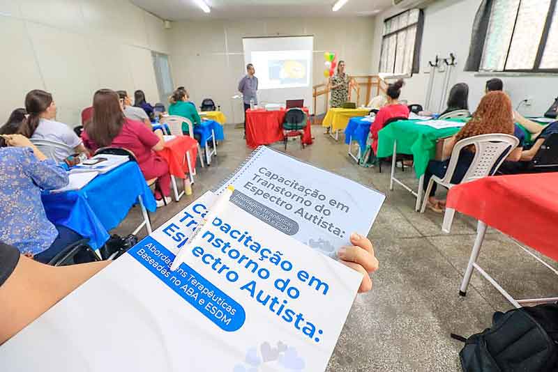 Emenda-do-Delegado-Péricles-garante-capacitação-de-profissionais-de-saúde-sobre-atendimento-a-pacientes-autistas