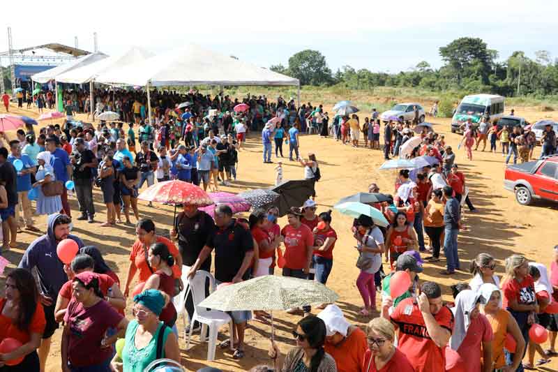 Prefeito-formaliza-parceria-para-retomada-das-obras-de-construção-de-500-unidades-habitacionais-em-Manaus