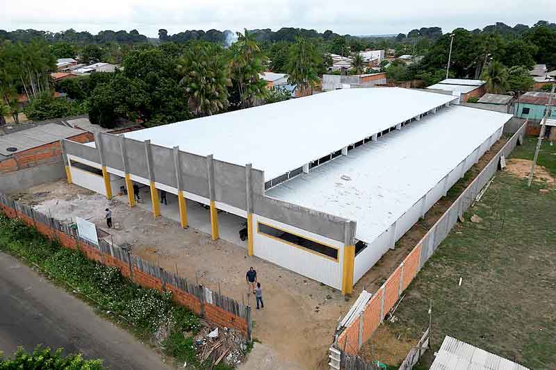 Prefeitura-avança-na-construção-de-escola-com-12-salas-de-aula-no-bairro-Paulo-Corrêa