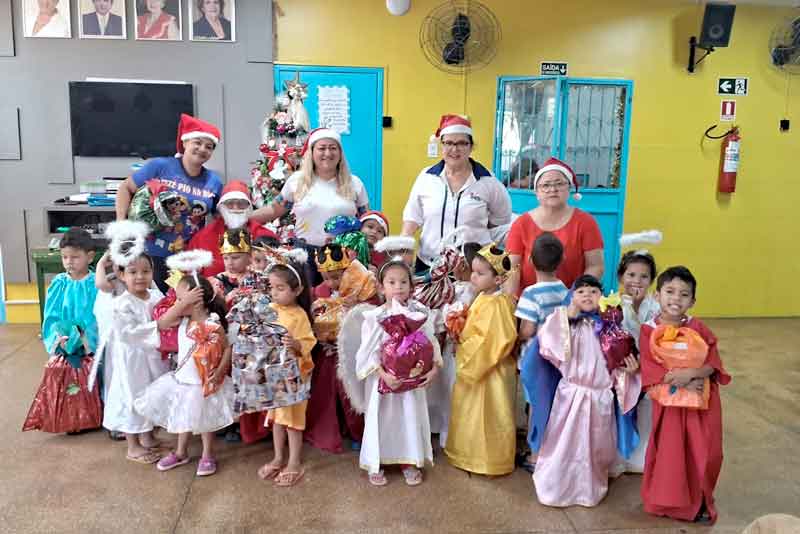 Projeto-Natal-Solidário-presenteia-crianças-de-creche-no-bairro-Redenção