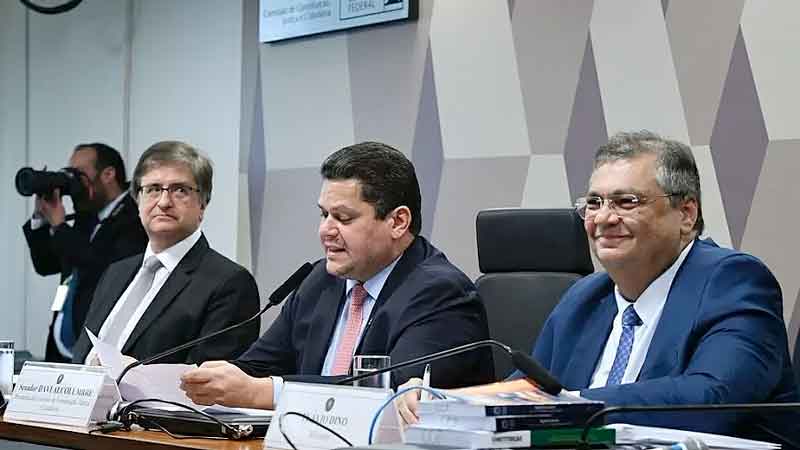 Senado-aprova-Flávio-Dino-para-o-STF-por-47-votos-a-31