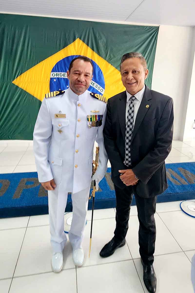 Adjuto-Afonso-prestigia-transmissão-de-cargo--de-comandante-da-capitania-dos-portos
