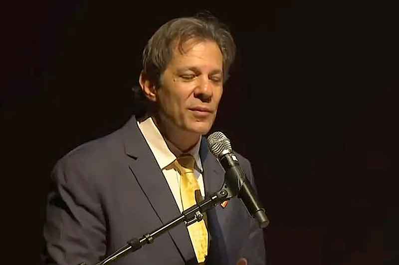 Haddad-diz-que-conversa-com-Lula-sobre-revisão-da-tabela-do-IR