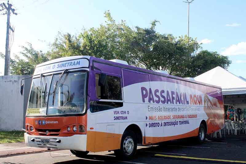 Ônibus-do-Sinetram-emite-gratuitamente-cartão-PassaFácil-de-segunda-a-sexta-no-Shopping-Manaus-ViaNorte