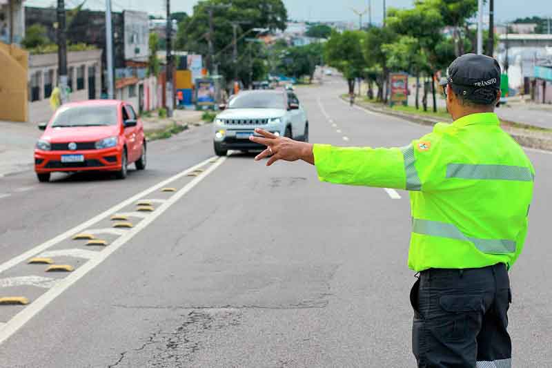 Prefeitura-apresenta-esquema-de-trânsito-e-transporte-para-desfiles-das-escolas-de-samba-e-bandas-da-Bica-e-Difusora