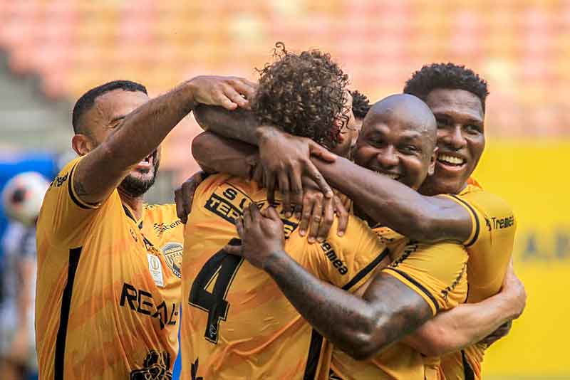 Amazonas-vence-o-Operário-por-4-a-0-e-avança-para-enfrentar-o-Nacional-na-semifinal-do-Barezão