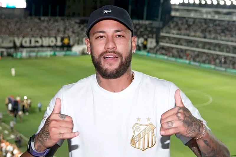 Com-Neymar-na-Vila,-Santos-vence-Corinthians-e-afunda-rival