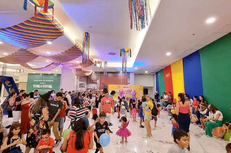 Concurso-de-fantasias-e-parada-carnavalesca-para-crianças-agitam-Shopping-Ponta-Negra