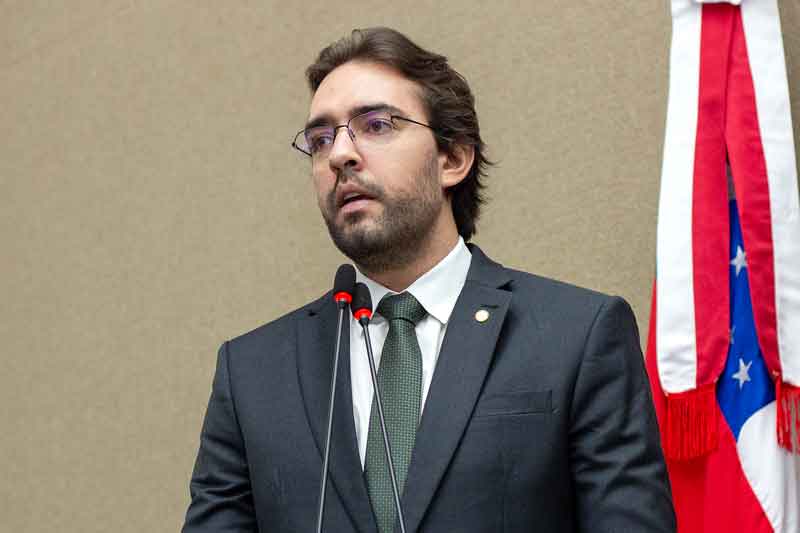 Deputado-Thiago-Abrahim-apresenta-projeto-que-prioriza-idosos-no-delivery-de-medicamentos