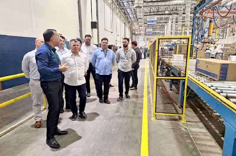 Suframa-visita-planta-do-grupo-Midea-Carrier-em-Manaus
