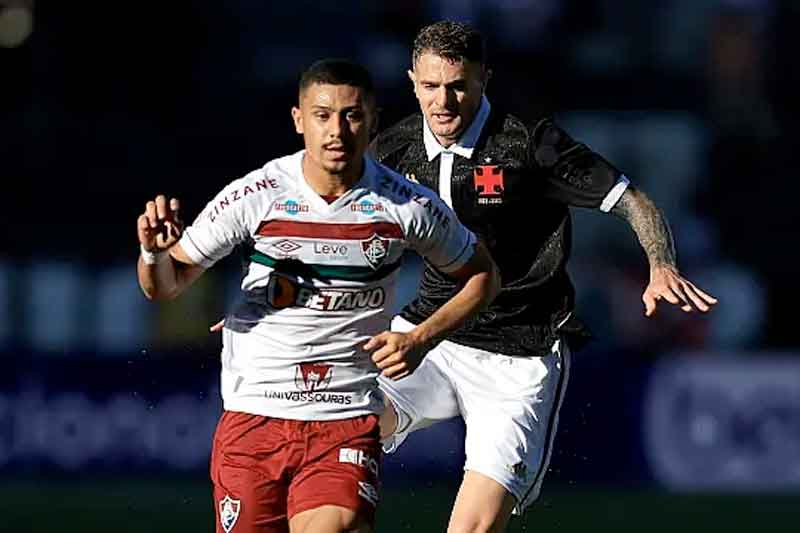 Completamente-garfado,-Vasco-perde-para-o-Fluminense-por-2-a-1