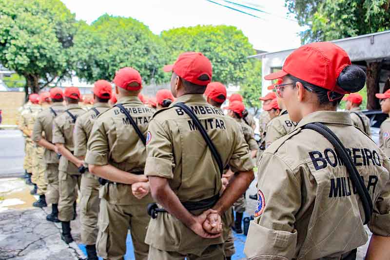 Defesa-Civil-recebe-visita-dos-alunos-soldados-do-Corpo-de-Bombeiros-Militar-durante-curso-de-formação