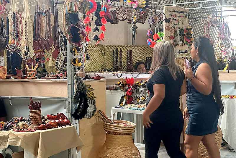 Feira-da-Eduardo-Ribeiro-terá-artesanato-das-etnias-indígenas-Baré,-Tikuna-e-Sateré-Mawé,-neste-domingo