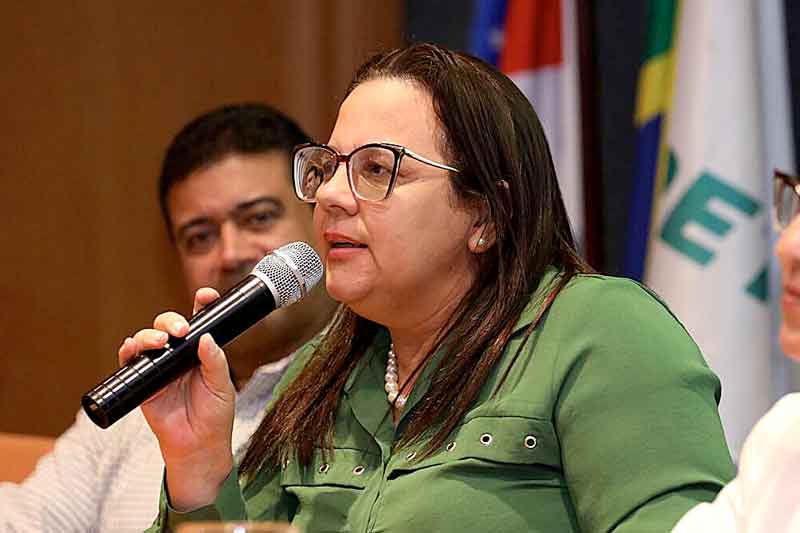 Secretária-de-estado-de-Educação-e-Desporto-Escolar,-Arlete-Mendonça