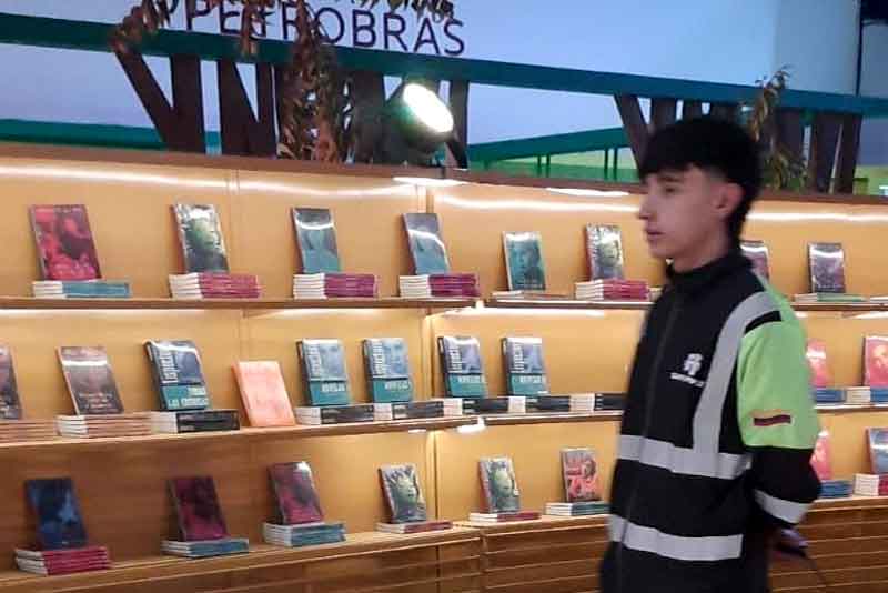 Valer-participa-da-36ª-Feira-Internacional-do-Livro-de-Bogotá