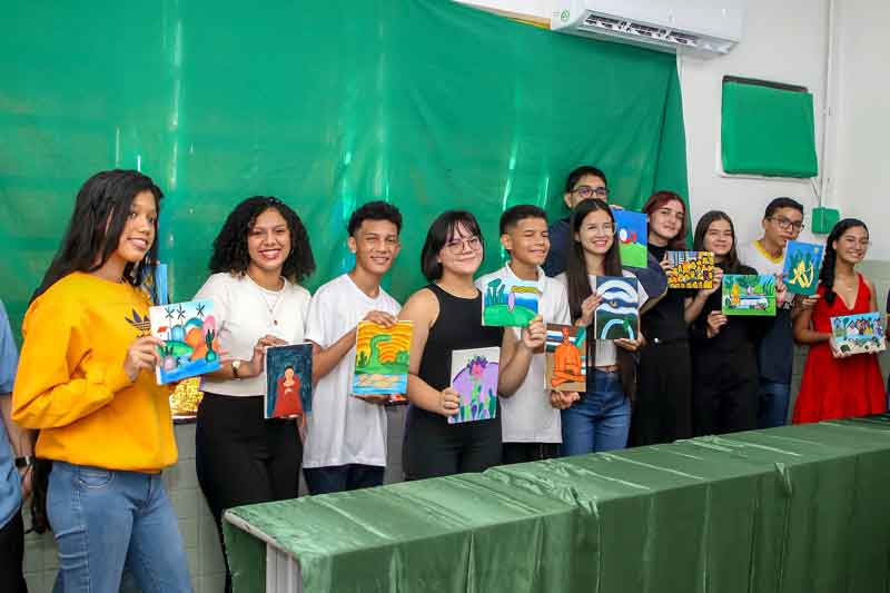 Escola-da-Prefeitura-de-Manaus-promove-exposição-de-arte-modernista