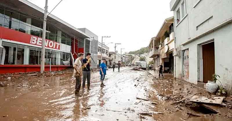 Rio-Grande-do-Sul-decreta-estado-de-emergência-em-decorrência-de-temporais-e-enchentes