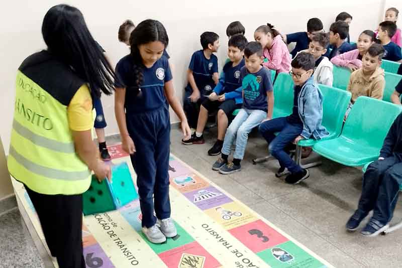 Prefeitura-leva-atividade-lúdica-de-trânsito-a-escola-do-bairro-Dom-Pedro