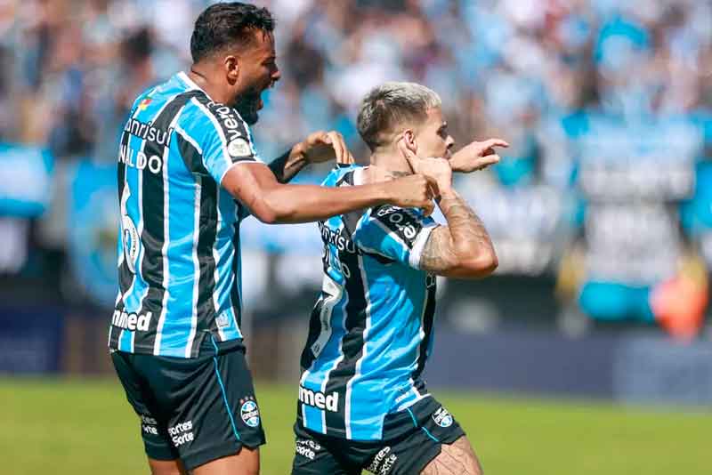 Grêmio-vence-o-Vasco-e-sai-da-zona-de-rebaixamento-do-Brasileirão