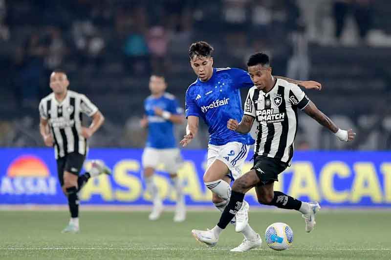 Irreconhecível,-Botafogo-é-goleado-pelo-Cruzeiro-no-Nilton-Santos
