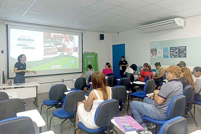 Sicredi-celebra-Dia-de-Cooperar-com-ação-de-educação-financeira-na-Zona-Norte-de-Manaus