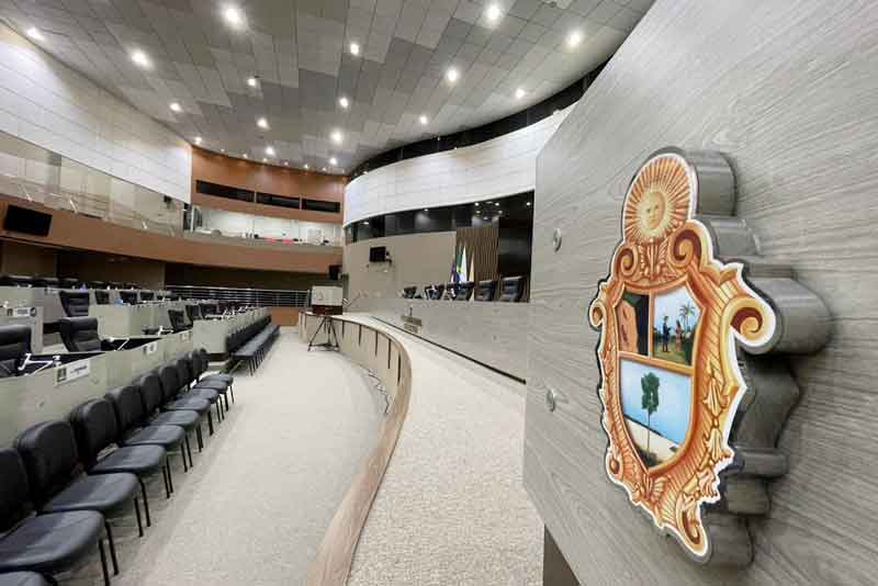 Câmara-Municipal-de-Manaus-retifica-remuneração-para-cargos-de-Nível-Médio-e-Superior