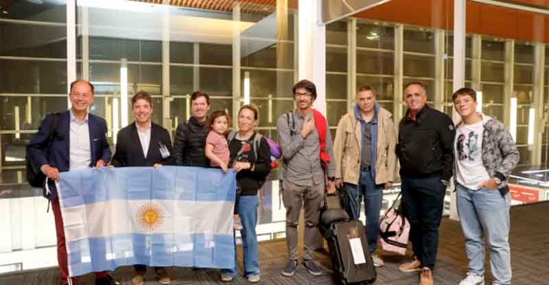 Diplomatas-argentinos-expulsos-por-Maduro-chegam-a-Buenos-Aires