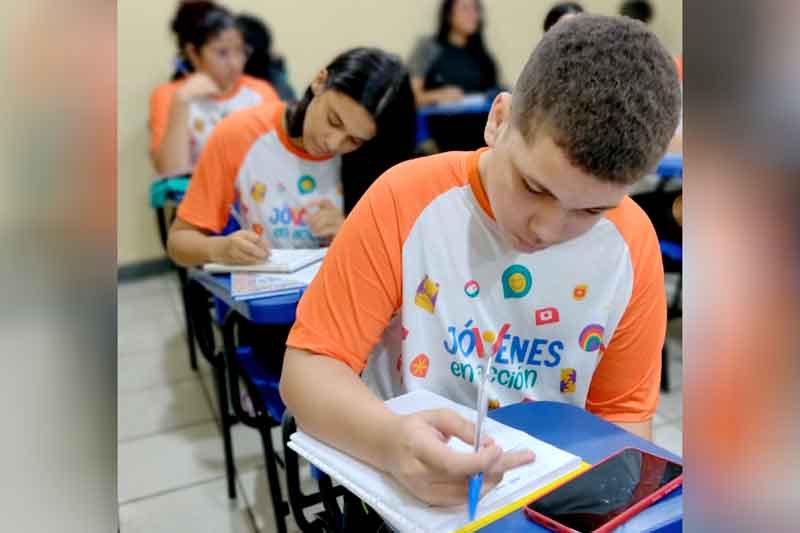 Jovens-haitianos-podem-se-inscrever-gratuitamente-para-treinamento-profissional-em-Manaus