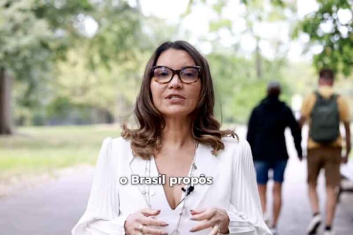 Do-Central-Park,-Janja-fala-em-inglês-e-pede-ajuda-contra-fome