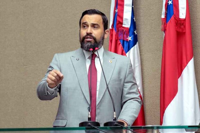 Dr-George-Lins-elogia-aprovação-do-PCCR-da-Jucea-e-destaca-gestão-de-Maria-de-Jesus-Lins