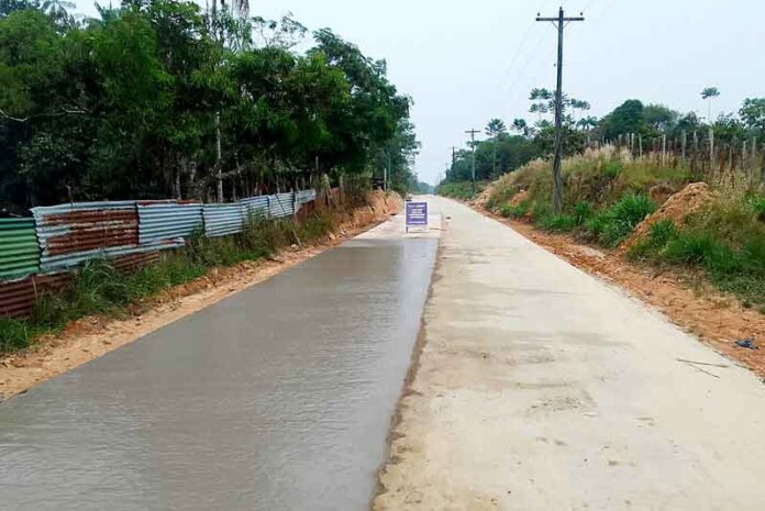 Em-Tabatinga,-pavimentação-da-Estrada-Perimetral-Norte-1-está-progredindo