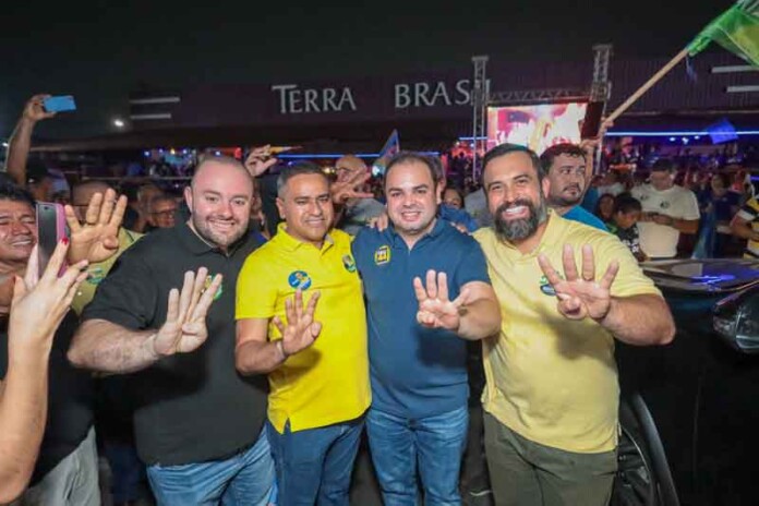 Encontro-no-Novo-Aleixo-reforça-apoio-às-candidaturas-de-Roberto-Cidade-e-Dr-Daniel-Vasconcelos