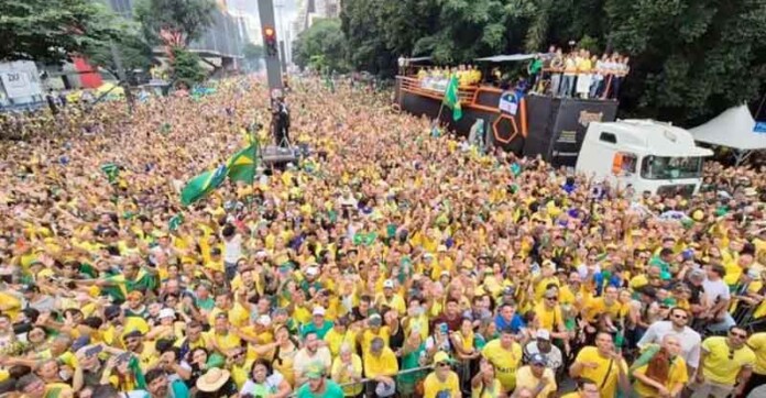 Manifestação-da-direita-realizada-na-Avenida-Paulista-em-25-de-fevereiro-deste-ano
