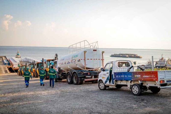 Para-iniciar-as-obras-de-saneamento-básico-do-Prosai,-treze-toneladas-de-equipamentos-estão-chegando-a-Parintins