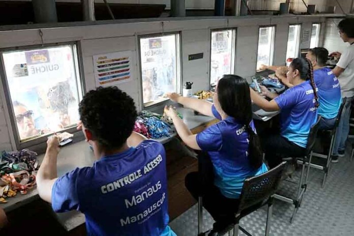 Prefeitura-alerta-para-a-venda-de-pulseiras-falsas-para-o-Manaus-Passo-a-Paço-2024