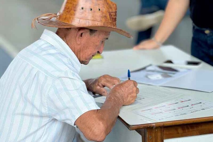 Regularização-fundiária-beneficia-pequenos-produtores,-com-acesso-à-licença-ambiental,-crédito-e-financiamento