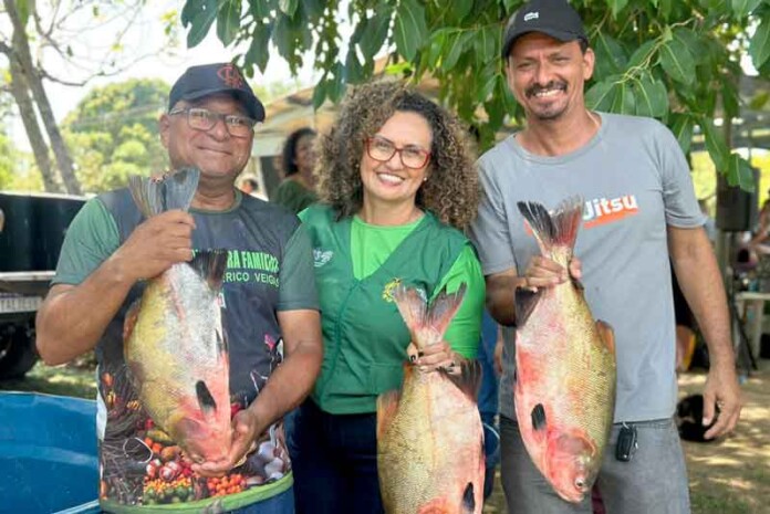 ADS-realiza-ação-itinerante-de-doação-de-peixes-na-zona-rural-de-Manaus