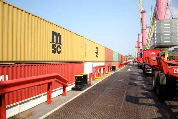 Amazonas-alcança-US$-1,24-bi-na-soma-de-importação-e-exportação-no-mês-de-setembro