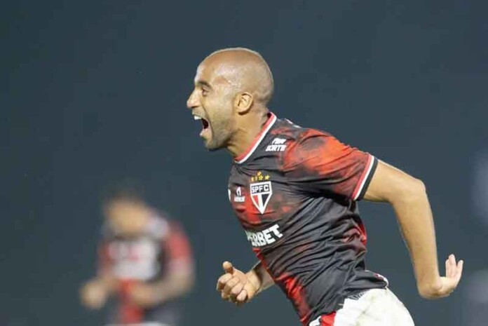 Com-brilho-de-Lucas-Moura,-São-Paulo-vence-o-Vasco-pelo-Brasileirão