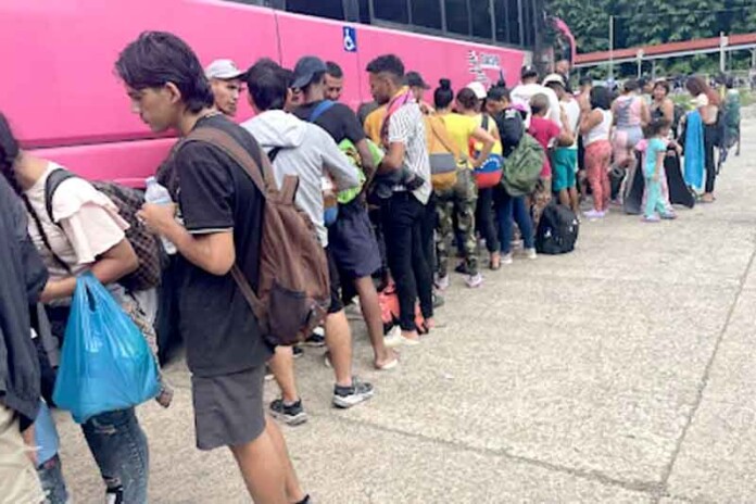 Cresce-o-número-de-venezuelanos-que-cruzam-a-Selva-de-Darién