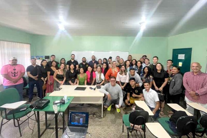 DPE-realiza-palestras-para-servidores-e-universitários-de-Coari