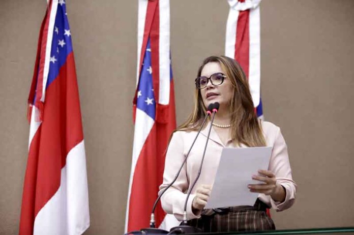 Deputada-estadual-Alessandra-Campelo