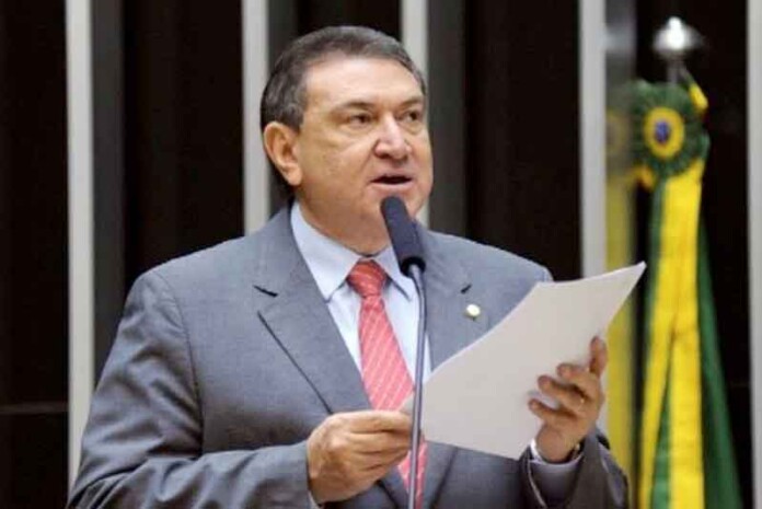 Deputado-Federal-Átila-Lins